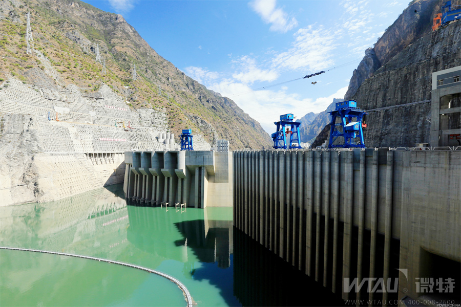 進(jìn)水口門(mén)機(jī)全景